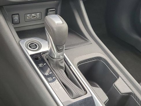 Used 2024 Nissan Sentra SV FWD image 17