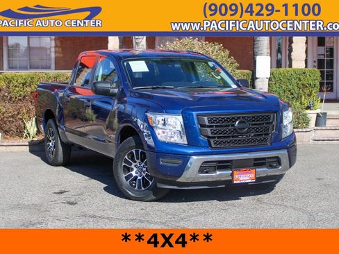 Used 2022 Nissan Titan SV image 1