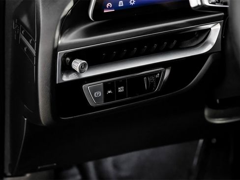 Used 2024 Cadillac Lyriq Tech image 28