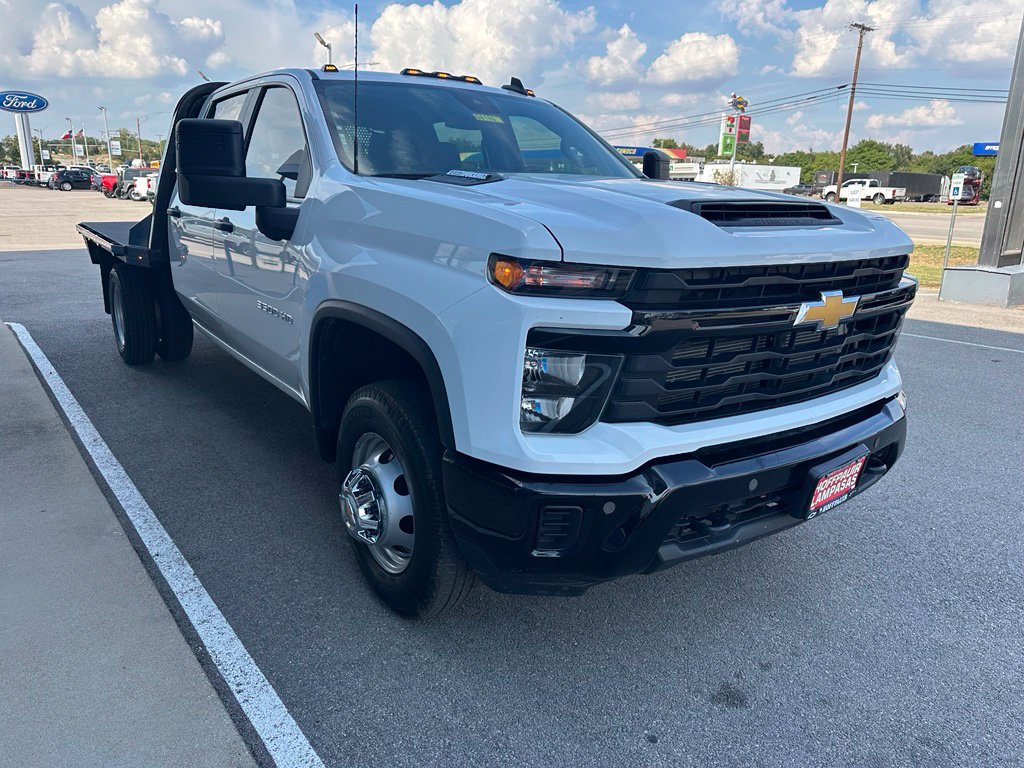 Used 2025 Chevrolet Silverado 3500 W/T AWD/4WD image 5