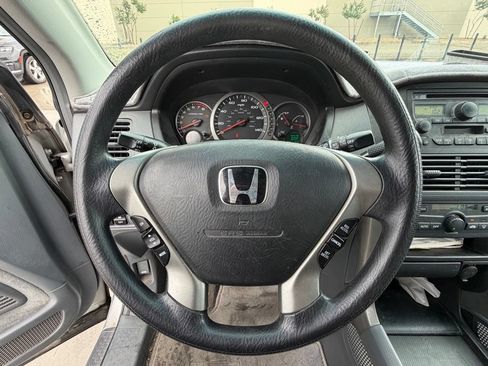Used 2004 Honda Pilot EX image 11