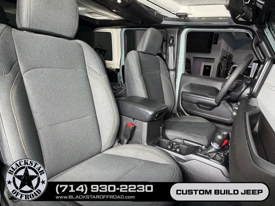 Used 2024 Jeep Wrangler Unlimited AWD/4WD image 15