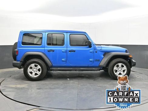 Used 2022 Jeep Wrangler Unlimited Sport w/ Sun And Sound Package AWD/4WD image 8