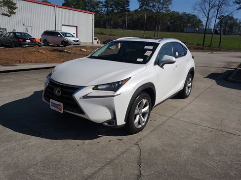 Used 2017 Lexus NX 200t 200t w/ Premium Package image 24
