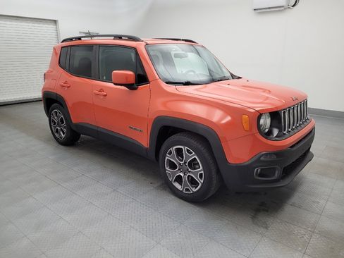 Used 2015 Jeep Renegade Latitude FWD image 11
