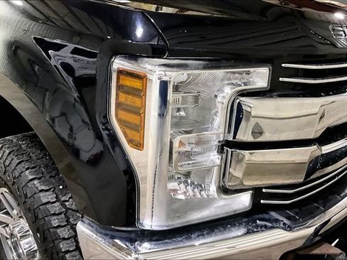 Used 2019 Ford F250 Lariat w/ Lariat Ultimate Package AWD/4WD image 4