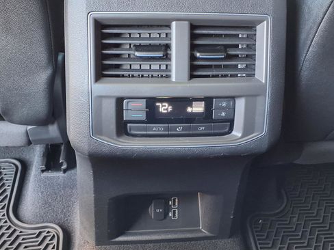 Used 2019 Volkswagen Atlas SE image 16