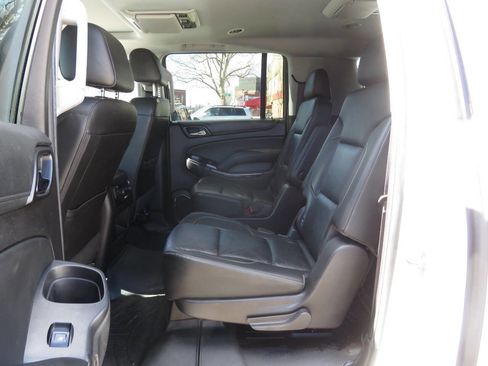 Used 2016 Chevrolet Suburban LT image 22