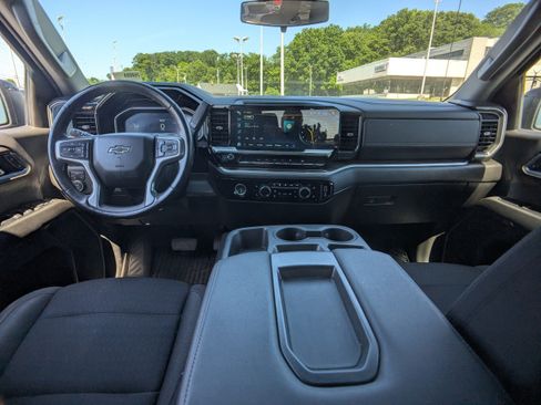 Used 2022 Chevrolet Silverado 1500 RST AWD/4WD image 15