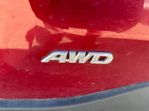 Used 2024 Toyota RAV4 LE AWD/4WD image 4
