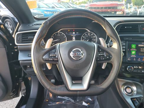 Used 2022 Nissan Maxima SR w/ Sport Mat Group image 17