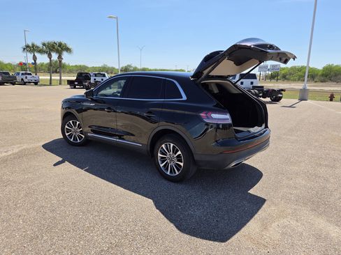 Used 2022 Lincoln Nautilus Reserve image 25