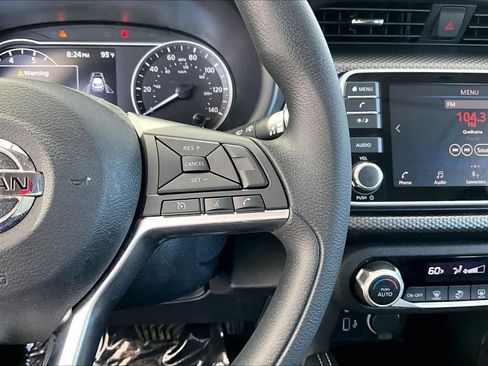 Certified 2020 Nissan Kicks SV FWD image 24