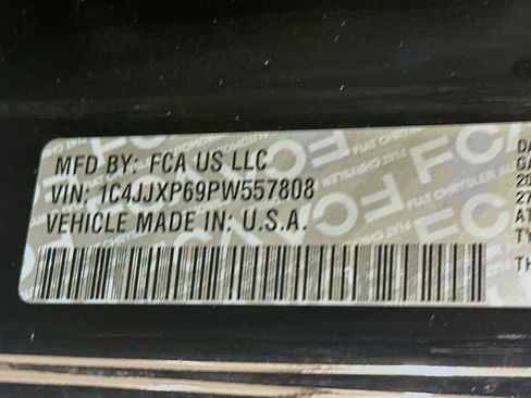 Used 2023 Jeep Wrangler Sahara w/ Cold Weather Group image 12