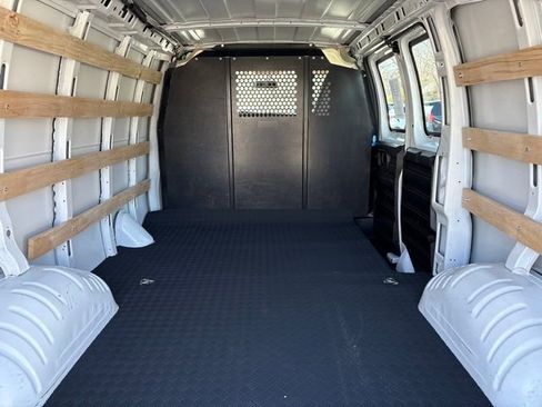 Used 2024 Chevrolet Express 2500 w/ Driver Convenience Package RWD image 9