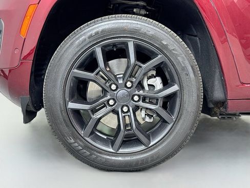 Used 2023 Jeep Grand Cherokee 30th Anniversary AWD/4WD image 9