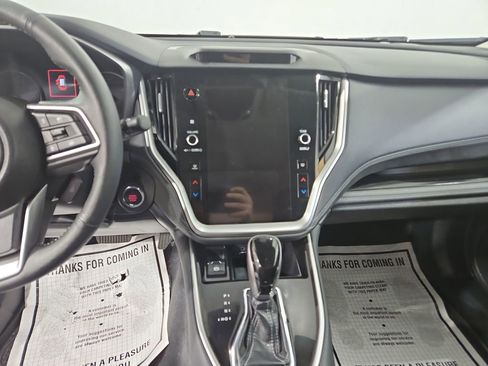 Certified 2025 Subaru Outback Limited image 19