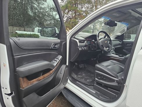 Used 2019 Chevrolet Tahoe LT image 21