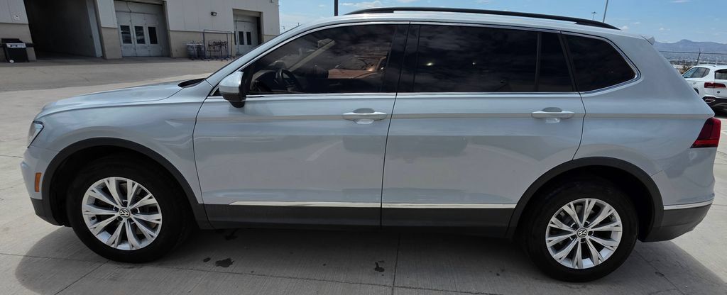 Used 2018 Volkswagen Tiguan SE FWD image 5