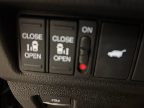 Used 2025 Honda Odyssey EX-L image 20