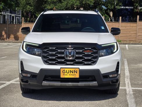 Used 2023 Honda Passport TrailSport image 9