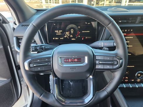 Used 2026 GMC Terrain AT4 w/ Technology Package II image 7