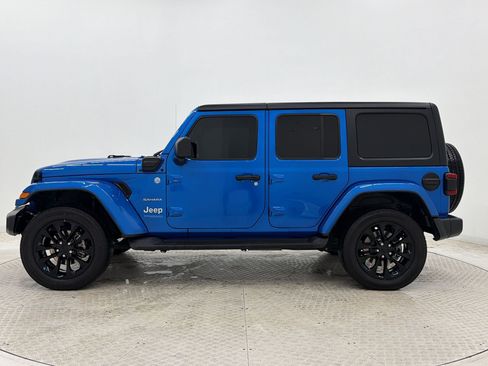 Used 2022 Jeep Wrangler Unlimited Sahara w/ Cold Weather Group AWD/4WD image 2