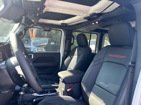 Used 2026 Jeep Wrangler Unlimited Rubicon AWD/4WD image 54