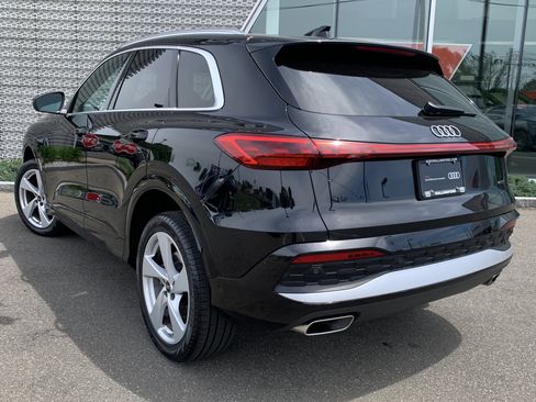 Certified 2025 Audi Q5 Premium w/ Premium Plus AWD/4WD image 3