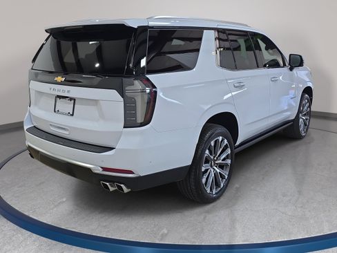 Used 2026 Chevrolet Tahoe High Country AWD/4WD image 6