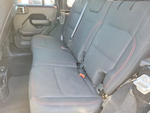 Used 2021 Jeep Wrangler Unlimited Rubicon image 7