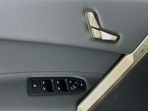 Used 2025 BMW iX xDrive50 w/ Convenience Package image 21
