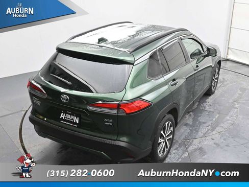 Used 2023 Toyota Corolla Cross XLE image 28