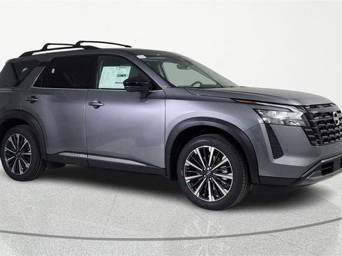 New 2026 Nissan Pathfinder Platinum image 5