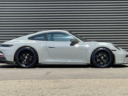 Certified 2022 Porsche 911 GT3 RWD image 9