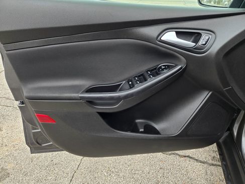 Used 2016 Ford Focus SE image 23