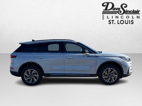 New 2026 Lincoln Corsair Premiere image 2