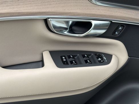 New 2026 Volvo XC90 B5 Core AWD/4WD image 12