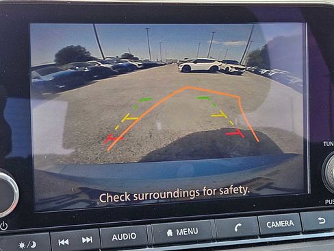 Used 2024 Nissan Rogue S image 26