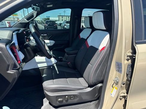 Used 2024 GMC Canyon AT4X AWD/4WD image 17