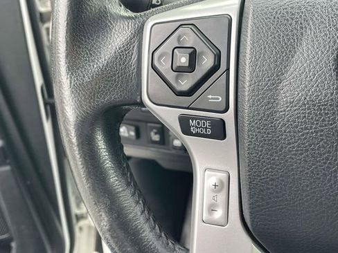Used 2016 Toyota Tundra Limited image 18