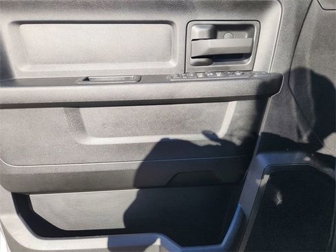 Used 2024 RAM 2500 Tradesman w/ Chrome Appearance Group image 21