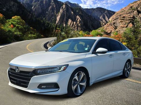 Used 2020 Honda Accord Touring image 5