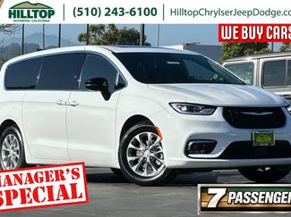 New 2026 Chrysler Pacifica Limited video 1