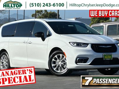 New 2026 Chrysler Pacifica Limited