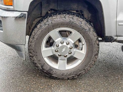 Used 2017 Chevrolet Silverado 2500 LT w/ LT Convenience Package image 7