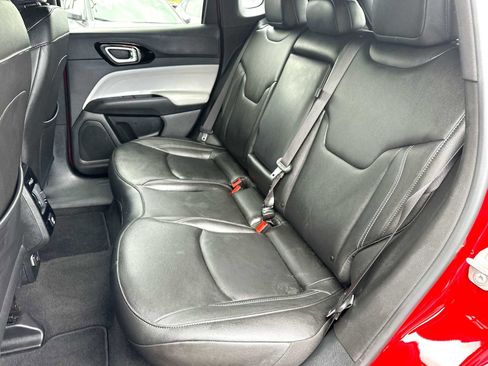 Used 2025 Jeep Compass Limited AWD/4WD image 23