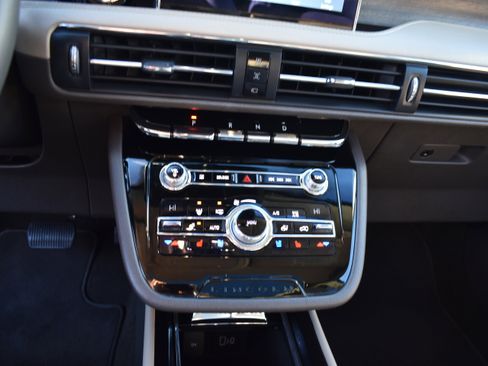 Used 2020 Lincoln Corsair Reserve w/ Elements Package image 20