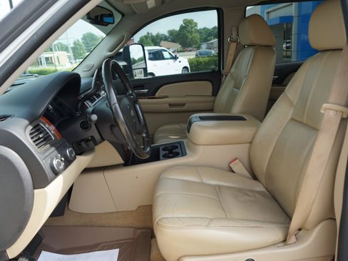 Used 2007 Chevrolet Silverado 2500 LTZ AWD/4WD image 9