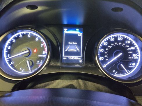 Used 2021 Toyota Camry SE FWD image 23